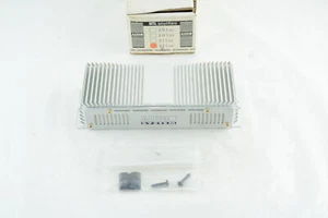 KIT COPERCHIO SUPPORTO AMPLIFICATORE PER AUTORADIO STEREO - AUDIO SYSTEM ET1AR - Imagen 1 de 4