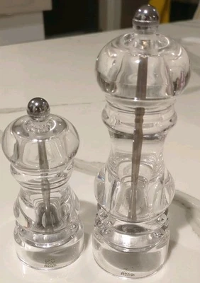 Juego de 2 molinillos de sal y pimienta Peugeot 5" y 7” acrílico transparente Nancy Foto 1 de 4