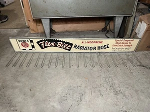 Vintage NOS Bowes Kühlerschlauch Rack Schild - Bild 1 von 4