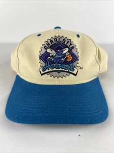 Charlotte Hornets Starter Vintage NBA 100% Embroidered Wool Snapback Sports Cap - Picture 1 of 5