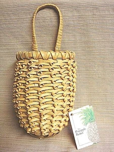 Stunning & Ornate PINEAPPLE WELCOME BASKET by Hancock - Flat Back for Hanging - Picture 1 of 10