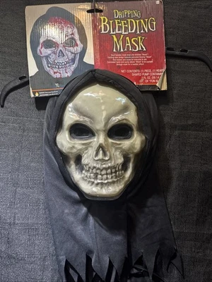 Vintage Skull Mask Bleeding Dripping Blood Heart Pump Halloween Fun World 90’s - Image 1 of 4