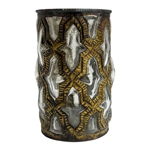 Jarrón de vidrio estilo Art Deco ornamentado con superposición de metal patrón geométrico en relieve - Imagen 1 de 5