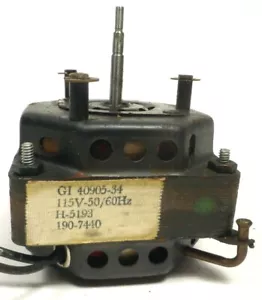 ROWE JUKEBOXES w/ 1100 MECHANISM: Working TURNTABLE MOTOR w/ PLUG 40905-34 - Picture 1 of 2