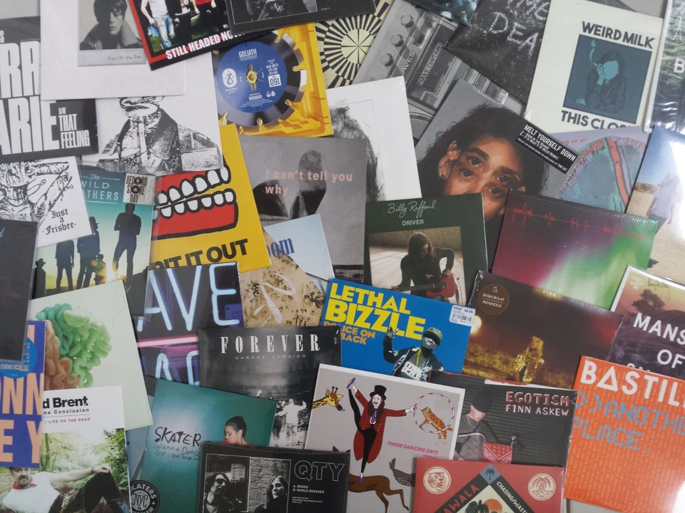 BIG SALE OUT = ALL 7" VINYL SINGLE = VARIOUS ARTISTS & BANDS = ALL NEW/NEUWARE! - Bild 1 von 1