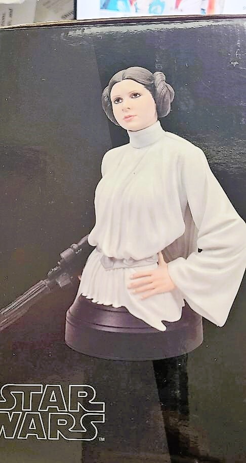 Gentle Giant Leia In Princess Leia Statues & Busts for sale