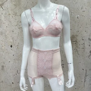 Vintage 1950’s Bullet Bra & High Waist Girdle Panties By Vassarette, XS - Picture 1 of 9