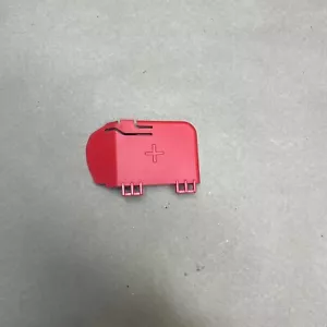 2012-18 BMW 320i 328i FRONT RIGHT POSITIVE TERMINAL COVER CAP + - Picture 1 of 6