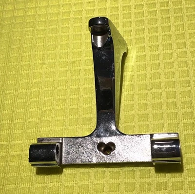 😲 Soporte de montaje en estribo de pasajero Harley Davidson Touring 2010-2023 😲 Foto 1 de 4