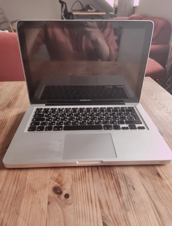 MacBook Pro Model: A1278  defekt/ Ersatzteilen /Bastler  - Bild 1 von 4