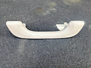 Renault Megane Scenic 2.0 16V Petrol 2006 Roof Grab Handle - Picture 1 of 2
