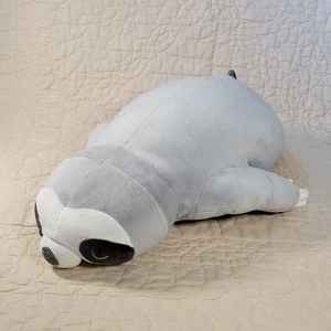 Miniso grau weiß Faultier Plüsch 20 Zoll weich Kissen liegend schlafen geschlossene Augen - Bild 1 von 5