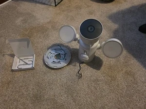 Google Flood Light Camera Model GPLE9 - Picture 1 of 10