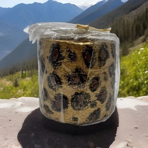 Vela pilar estampado animal 3,75 X 4" redonda de Make Best Industries de colección - Imagen 1 de 9