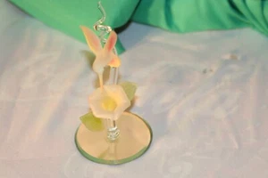 vintage hand blown glass frosted pink lilly  with humming bird on mirror - Picture 1 of 2