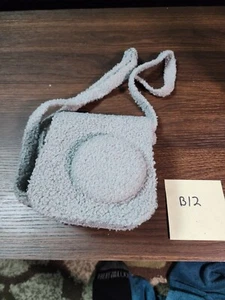 Fujifilm Instax Mini 12 Decorative Camera Case – Cream - Picture 1 of 2