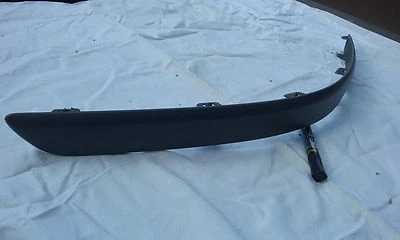 RENAULT LAGUNA II 2001-2007 para-choque dianteiro moldagem lado direito peça número 46705 - Imagem 1 de 3