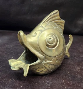 Vintage Solid Brass Fish Ashtray with Fish In Open Mouth, MCM/Kitsch/FREE SHIP! - Picture 1 of 10