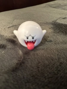 World of Nintendo Super Mario Boo 2.5" Collectible Figure Jakks - Picture 1 of 7
