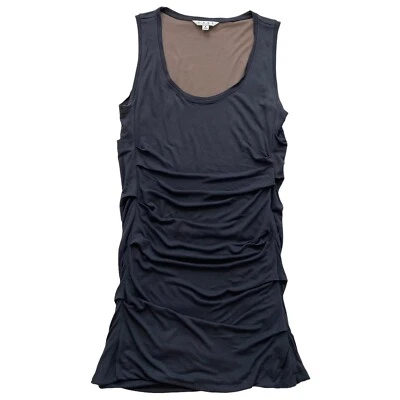 Vestido CABi para mujer pequeño gris acanalado ceñido al cuerpo mini sin mangas cuello redondo liso Foto 1 de 4