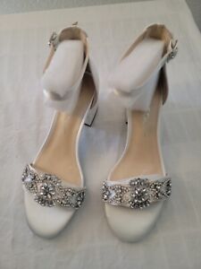 Betsey Johnson Mel Block Heel Dress Sandals Women's Shoes Ivory 5.5