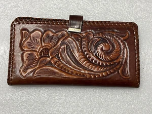 Vintage Women’s Embossed Tan Leather Wallet Hand Tooled Flower Floral - Picture 1 of 5