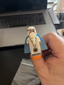 LEGO Movie Vitruvius with Medallion and Black Eyes Minifigure tlm071 Exclusive - Picture 1 of 4