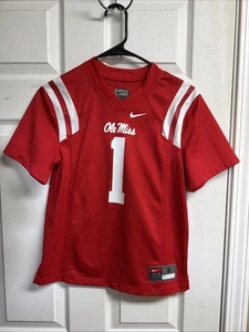 Nike Team Jungen Small Ole Miss Fußball Trikot #1 rot weiß - Bild 1 von 9