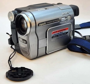 Sony Handycam DCR-TRV280 Digital-8 Camcorder – silberfarben – funktioniert nicht - Bild 1 von 17