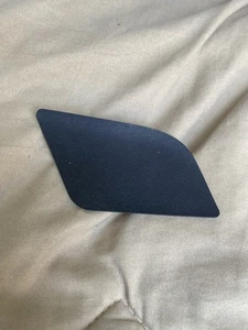 07-13 Chevy Tahoe GMC Yukon Suburban Door Panel Plug Screw Cover Silverado Left - Picture 1 of 2