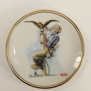 Piatto Best Of Norman Rockwell miniatura da collezione MAN DIPINTO PENNONE JEJ76 - Foto 1 di 9