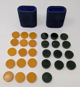 28 Bakelite Backgammon Chips Green & Yellow + Cups 1.22" diameter .38" thick - Picture 1 of 5