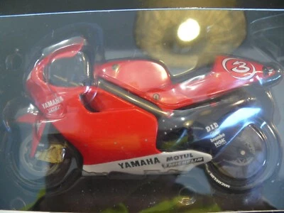 1/12 Minichamps 2001 MotoGP Marlboro Factory Team Yamaha YZR500, Max Biaggi Foto 1 de 4