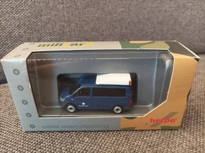 Herpa H0 1:87 in confezione originale - 700771 VW Bus T6 con struttura BF3 "Feldjäger Bundeswehr" - Foto 1 di 6