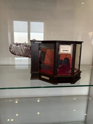 Résident Evil Chainsaw Controller PS2 - Photo 1/4