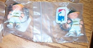 Vintage lot 2 lil' Sports Brat Oakland Athletics A's key chains 1986 - Picture 1 of 2