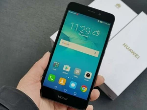 HUAWEI Honor 5C 5.2" 13MP 2+16GB Dual SIM Android Unlocked Google Play - Photo 1 sur 15