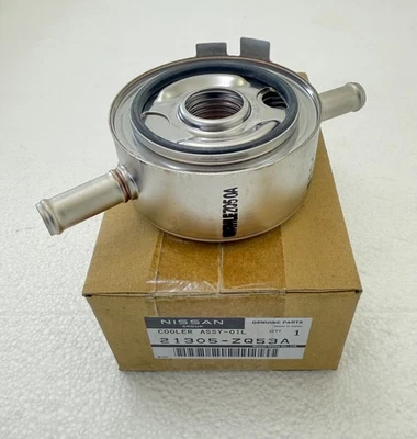 Nuevo conjunto de enfriador de aceite genuino Nissan Infiniti QX56 2006-2015 21305-ZQ53A OEM Foto 1 de 3
