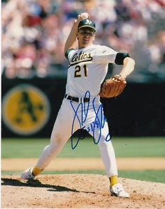 MIKE MOORE  OAKLAND A'S  89 WS CHAMPS  ACTION SIGNED 8x10 - Picture 1 of 1