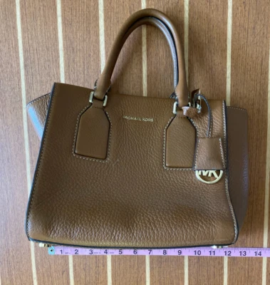 Bolso de mano pequeño de cuero Michael Kors equipaje Foto 1 de 4