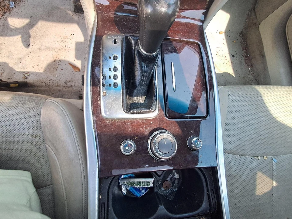 Conjunto de palanca de cambios de transmisión automática usado se adapta a: Infiniti M37 Grade 2011 Foto 1 de 4