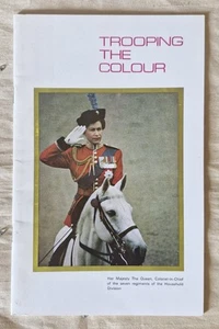 VINTAGE TROOPING THE COLOUR BOOKLET PAPERBACK JUNI 1974 ILLUSTRIERT - Bild 1 von 4