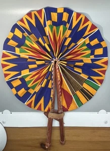 Ventaglio Africa occidentale, Ankara in tessuto e pelle, multicolore diametro 11" - Foto 1 di 6