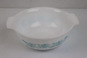 Cuenco mezclador vintage GlasBake J-2356 con flores de aguamarina hecho en EE. UU. cardo azul - Imagen 1 de 9