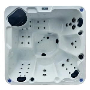 HOT TUB 5 SEATER TRIDENT LUXURY CANADIAN GECKO 13AMP / 32AMP SPA LIGHTS MUSIC - Picture 1 of 11