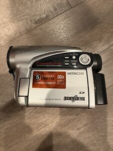 HITACHI DZ-GX5020A DVD CAM Video Camcorder 30X Zoom Unit & Battery Only