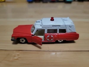 Vintage 1976 Tomy Tomica Cadillac Superior Ambulance No. F2 S=1/77 Made in Japan - Picture 1 of 5