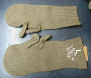 Vintage U.S. Army M-1948 O.D. Wool trigger finger mittens, M to L, free shipping - Picture 1 of 7