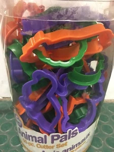 Wilton Animal Pals 50-Piece Cookie Cutter Set Openbox - Picture 1 of 4
