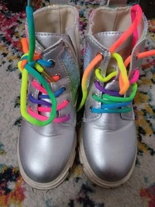 Girls Silver Boots Size 13.5 EU 32 - Picture 1 of 4